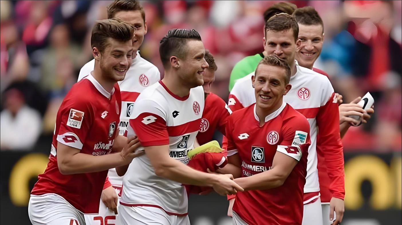 九游官网-包含关键时刻门兴格拉德巴赫备战全明星赛，临场应变细节曝光，目标明确，年轻球员得到机会的词条-九游官网